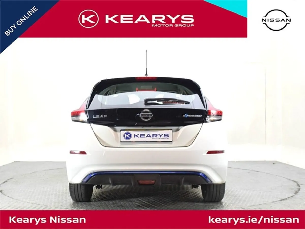 Nissan Leaf SV Premium 40 kWh With Cold Pack - ON - Image 3