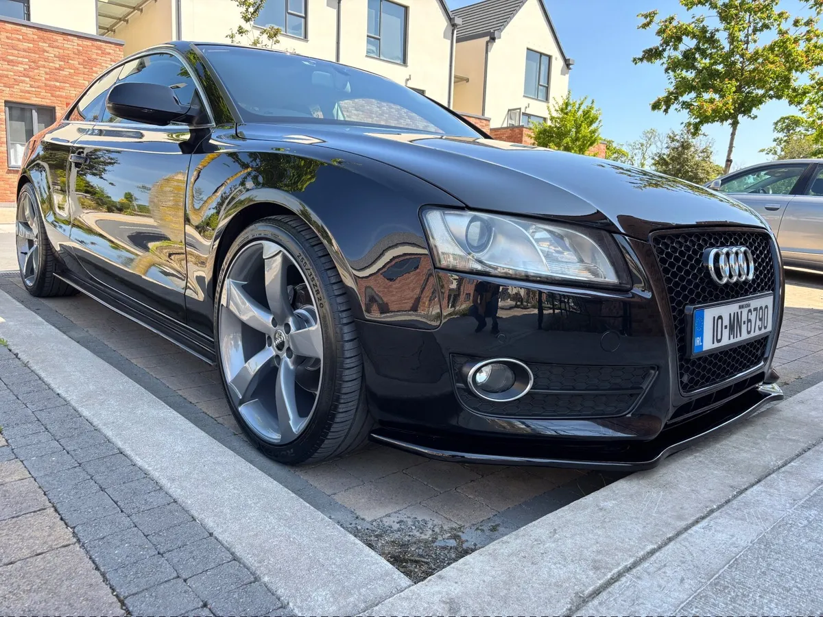 Audi A5 2010 - Image 1