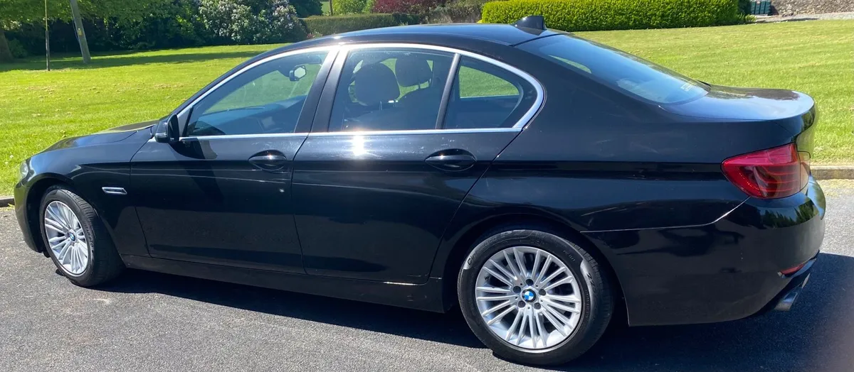 BMW 5-Series 2014 - Image 2