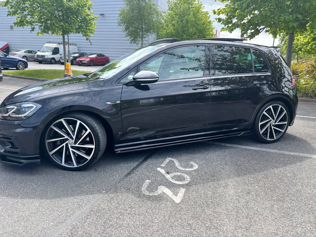 182 Volkswagen Golf R 2.0 TSI ~ DSG / Automatic - Image 3