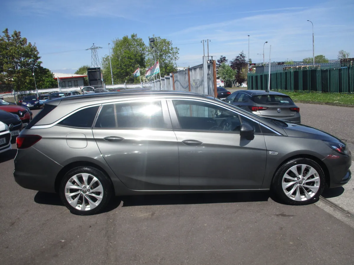Opel Astra 2018 - Image 3