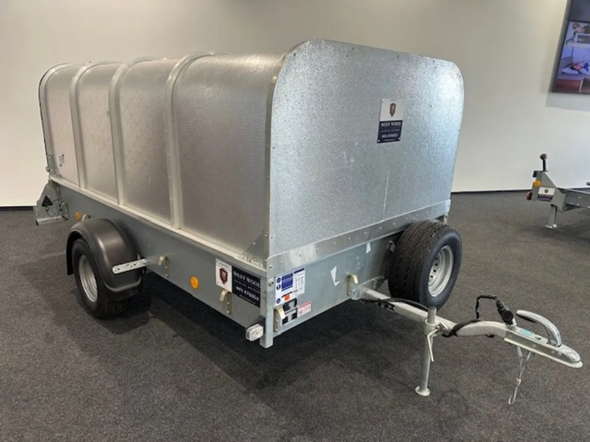 A002 New P8e 8'2 x 4'9'' Unbraked Ifor Williams - Image 1