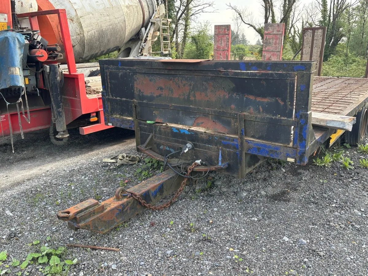 Tri axle low loader - Image 2