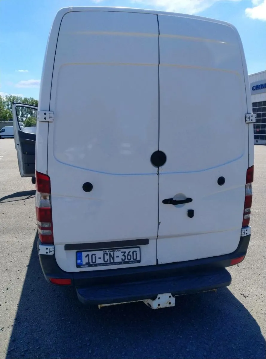 Camper Van MB Sprinter - Image 3