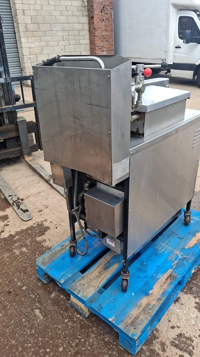 Henny Penny Pressure fryer - Image 3