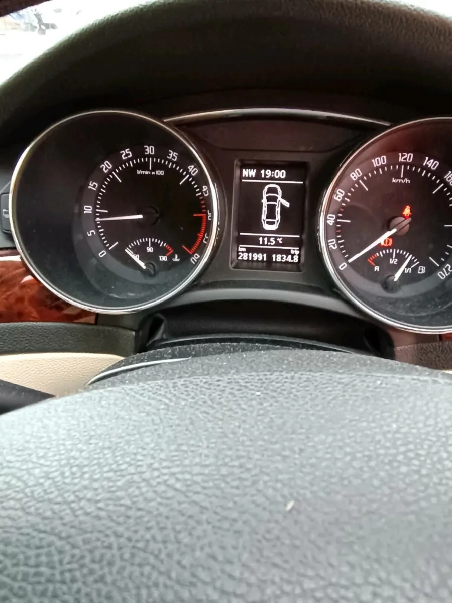 Skoda Superb 2011 2.0 tdi 170 hp. NCT July 2026 - Image 2