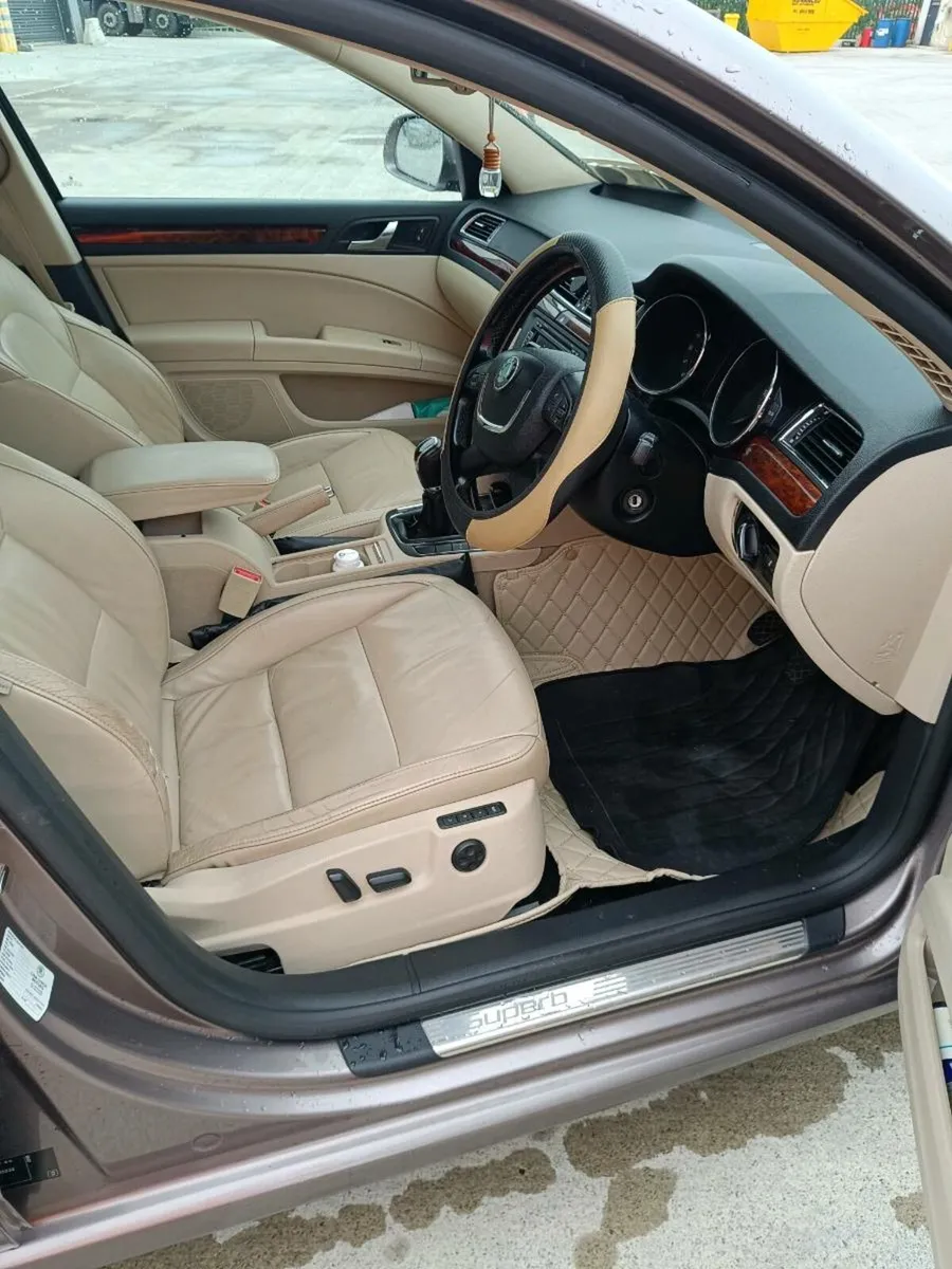 Skoda Superb 2011 2.0 tdi 170 hp. NCT July 2026 - Image 3