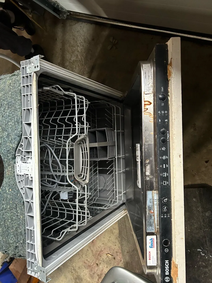 Bosch Integrated Dishwasher - Image 2
