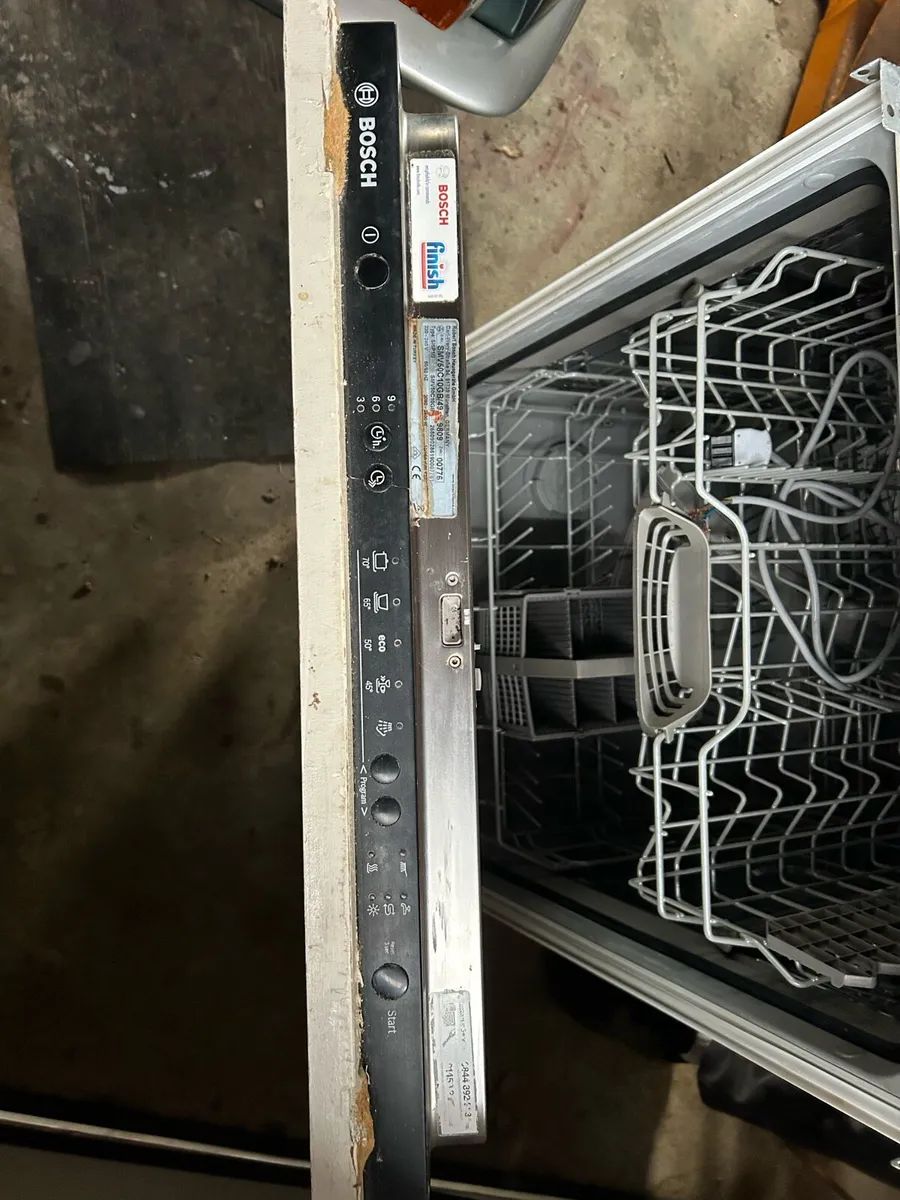 Bosch Integrated Dishwasher - Image 3