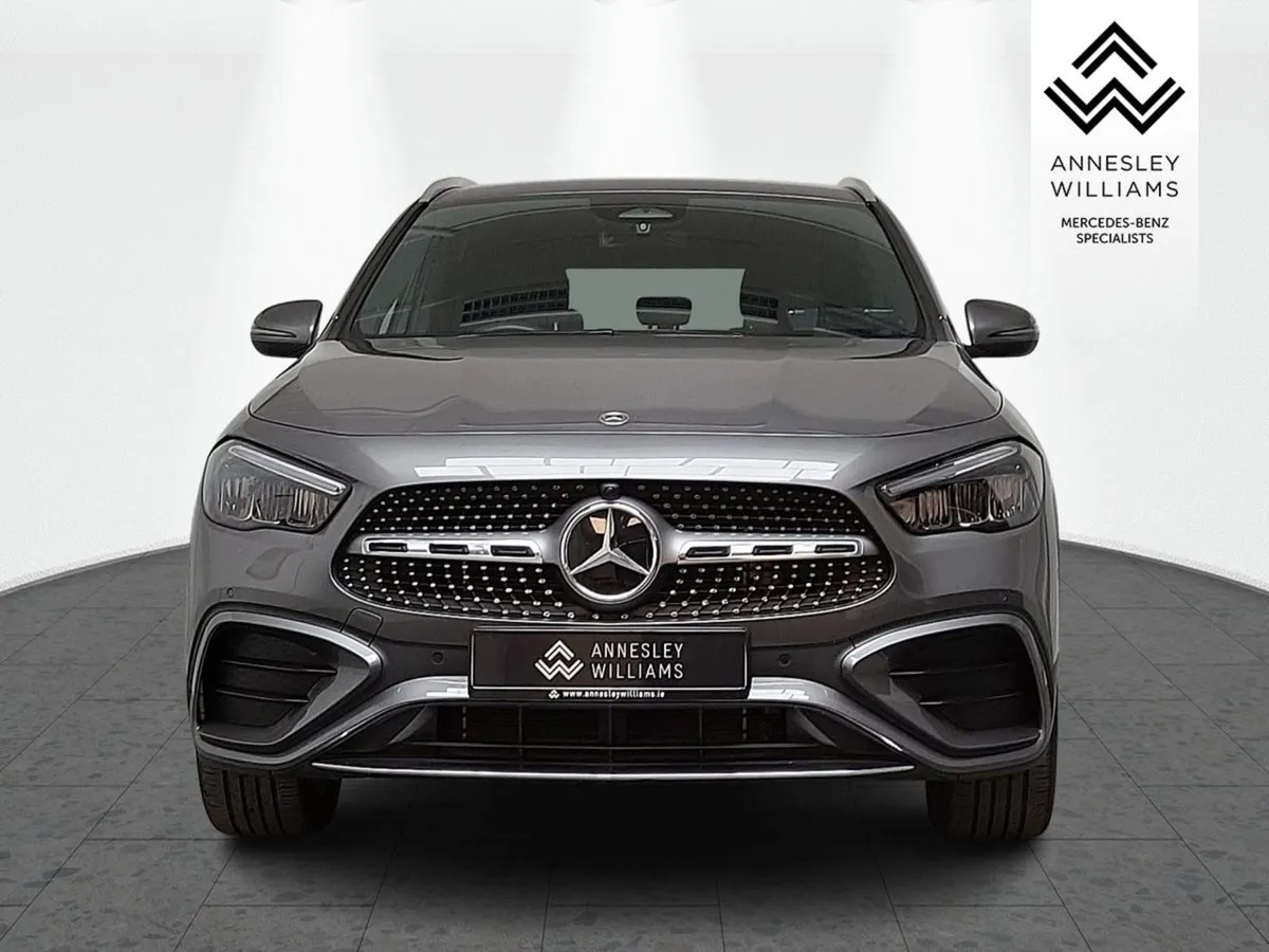 Mercedes-Benz GLA-Class Gla250e AMG Line Executive - Image 3
