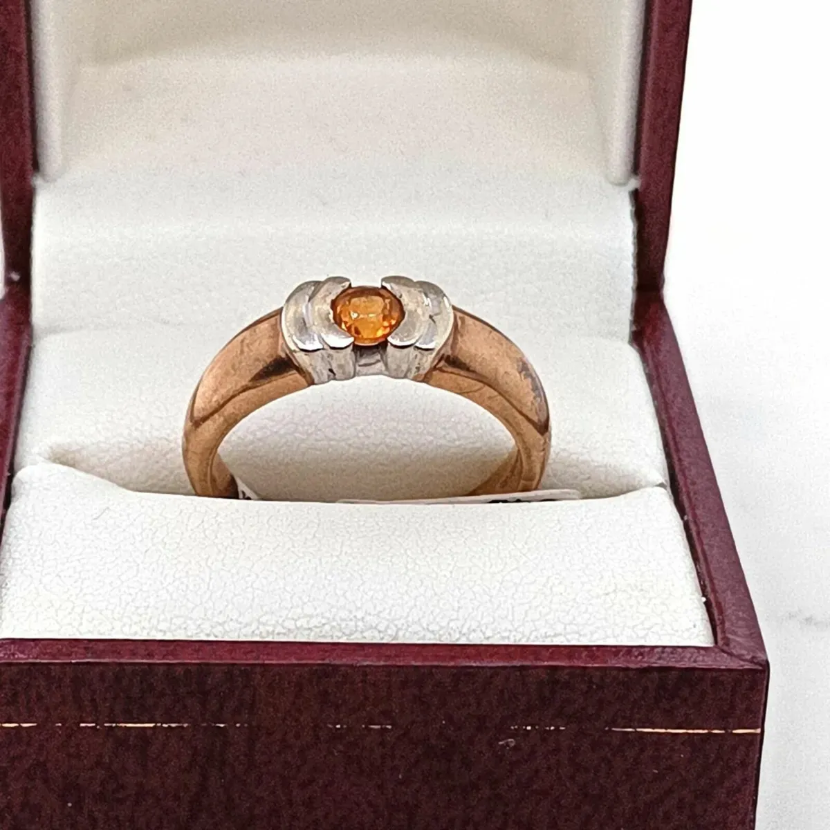 9k Yellow Gold Vintage Ring with Orange Stone - Image 1