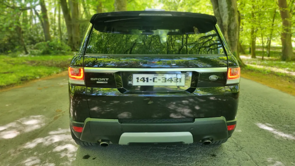 141 Range Rover Sport 3.0 Hse - Image 2