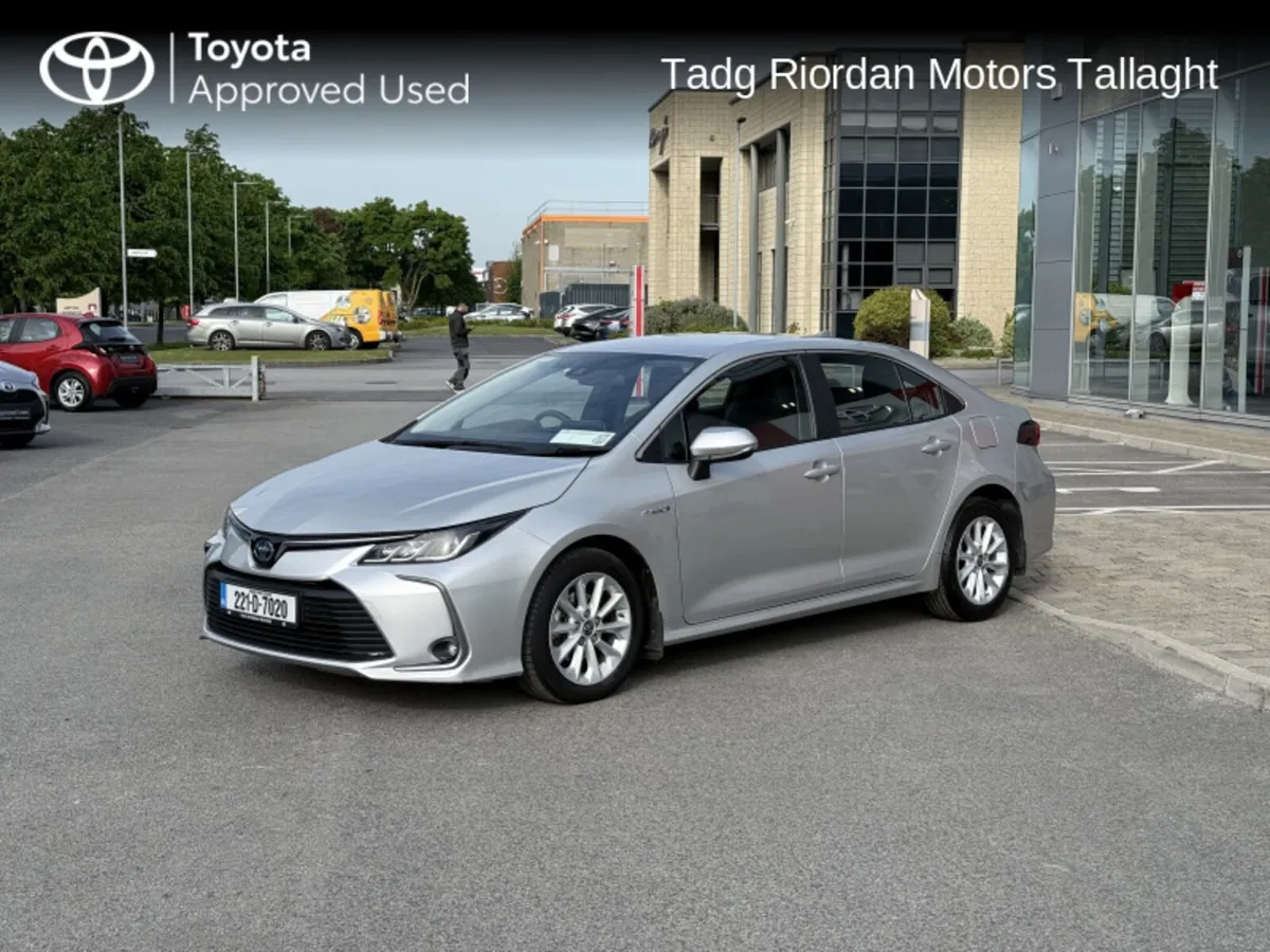Toyota Corolla HYB LUNA SALOON - Image 3