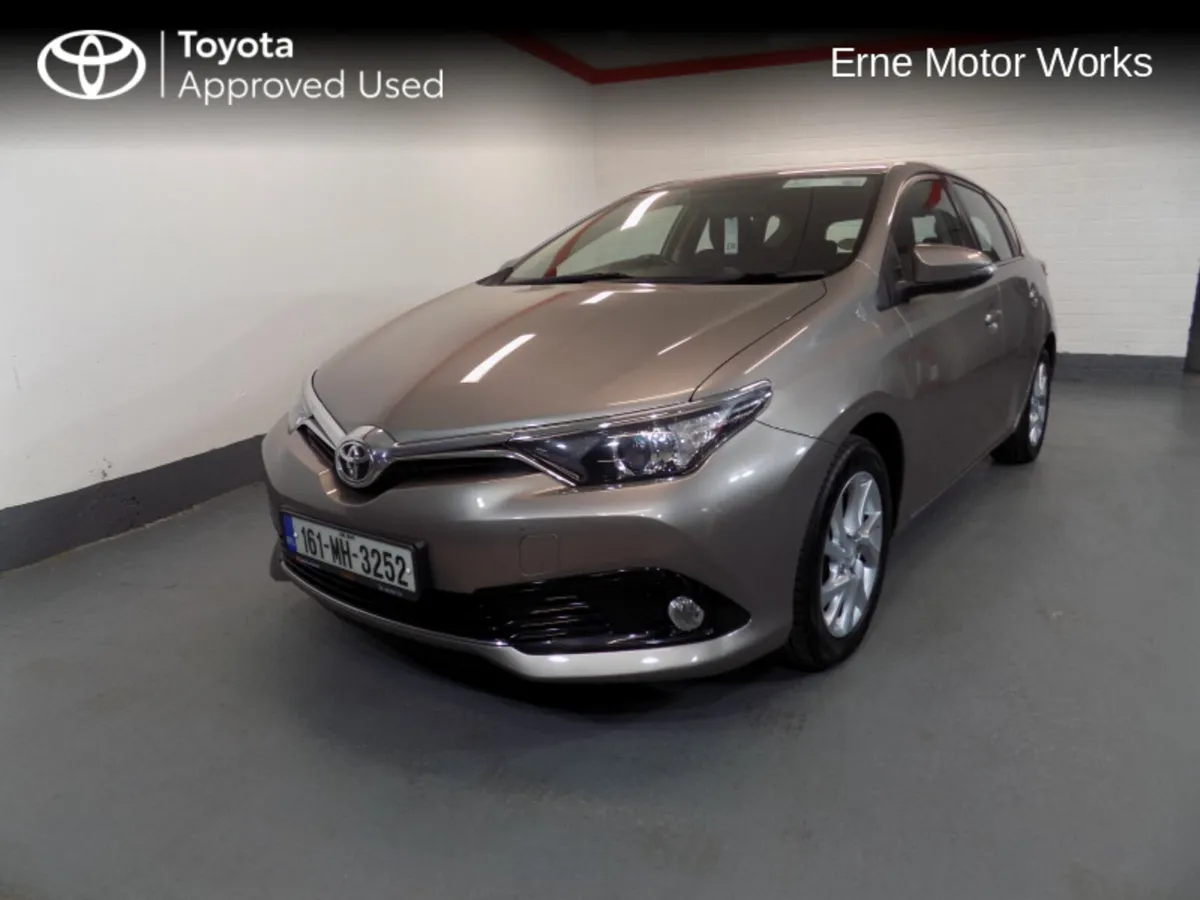 Toyota Auris AURIS 1.2T 5DR LUNA - Image 1