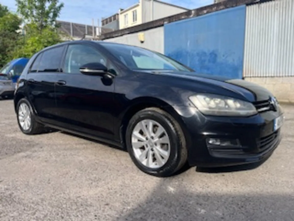 2014 VOLKSWAGEN GOLF, COMFORTLINE LIKE NEW - Image 1