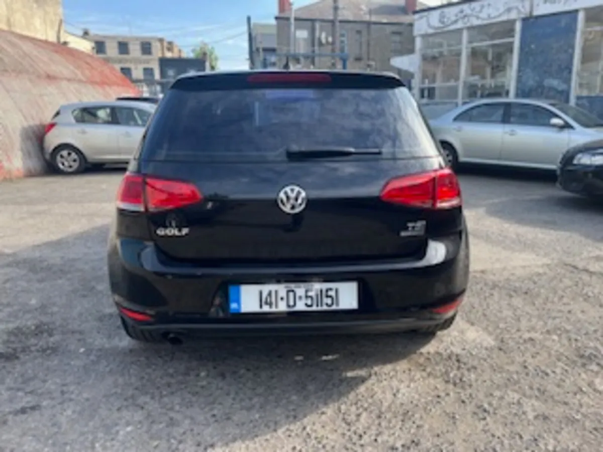2014 VOLKSWAGEN GOLF, COMFORTLINE LIKE NEW - Image 4