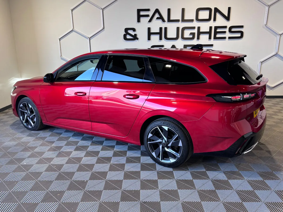 PEUGEOT 308 1.5 DIESEL ALLURE PREMIUM ESTATE - Image 3