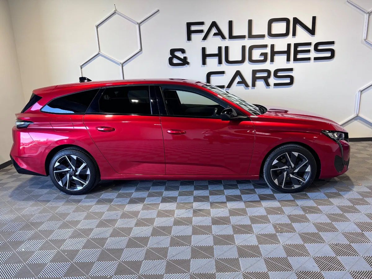 PEUGEOT 308 1.5 DIESEL ALLURE PREMIUM ESTATE - Image 4