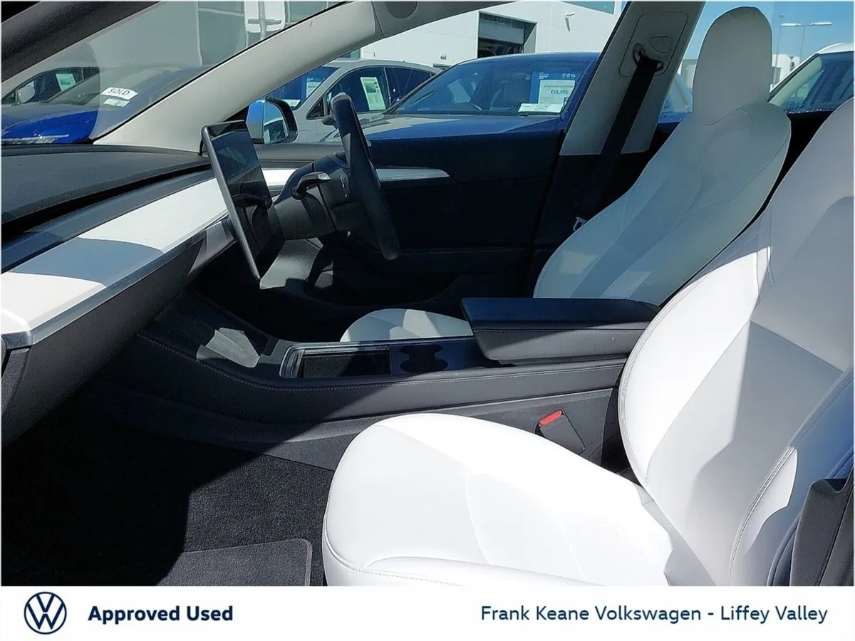 Tesla Model 3 RWD 5DR  glass Roof  Leather   360 - Image 4