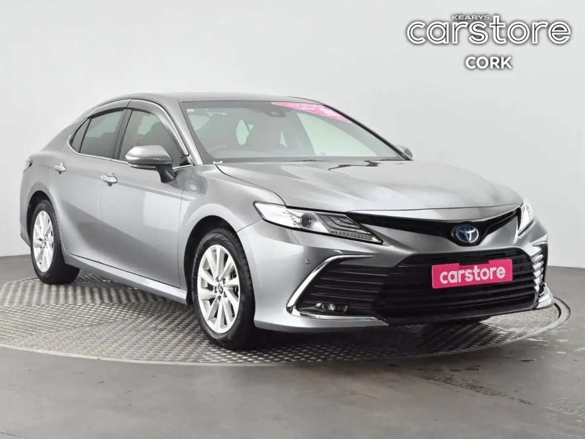 Toyota Camry 2.5 Camry Hybrid Auto - Image 1