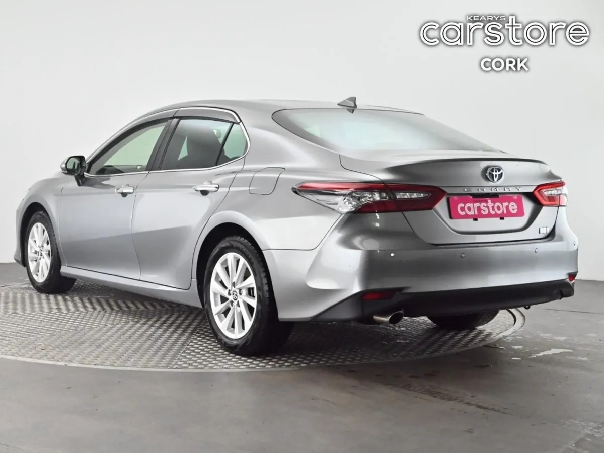 Toyota Camry 2.5 Camry Hybrid Auto - Image 4