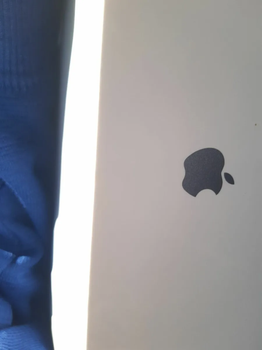 BRAND NEW 13-Inch MacBook Air - Image 4