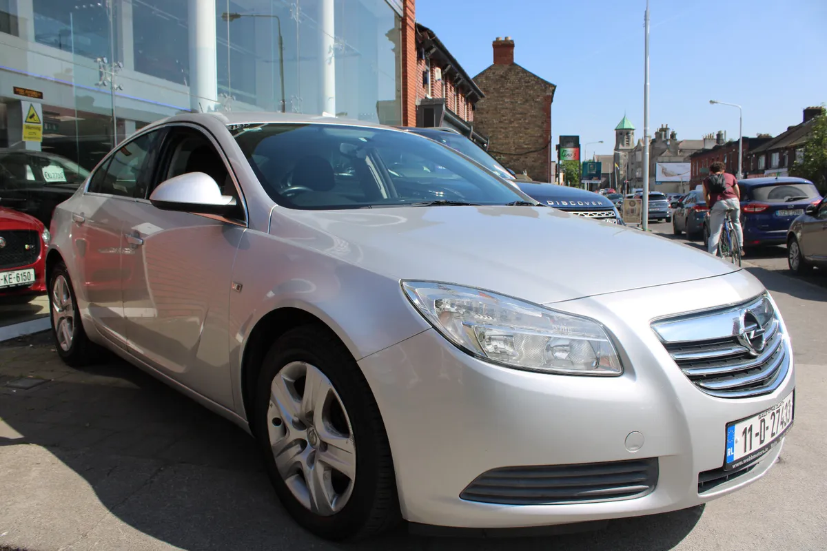 Opel Insignia SC 2.0 CDTI 2011 - Image 2
