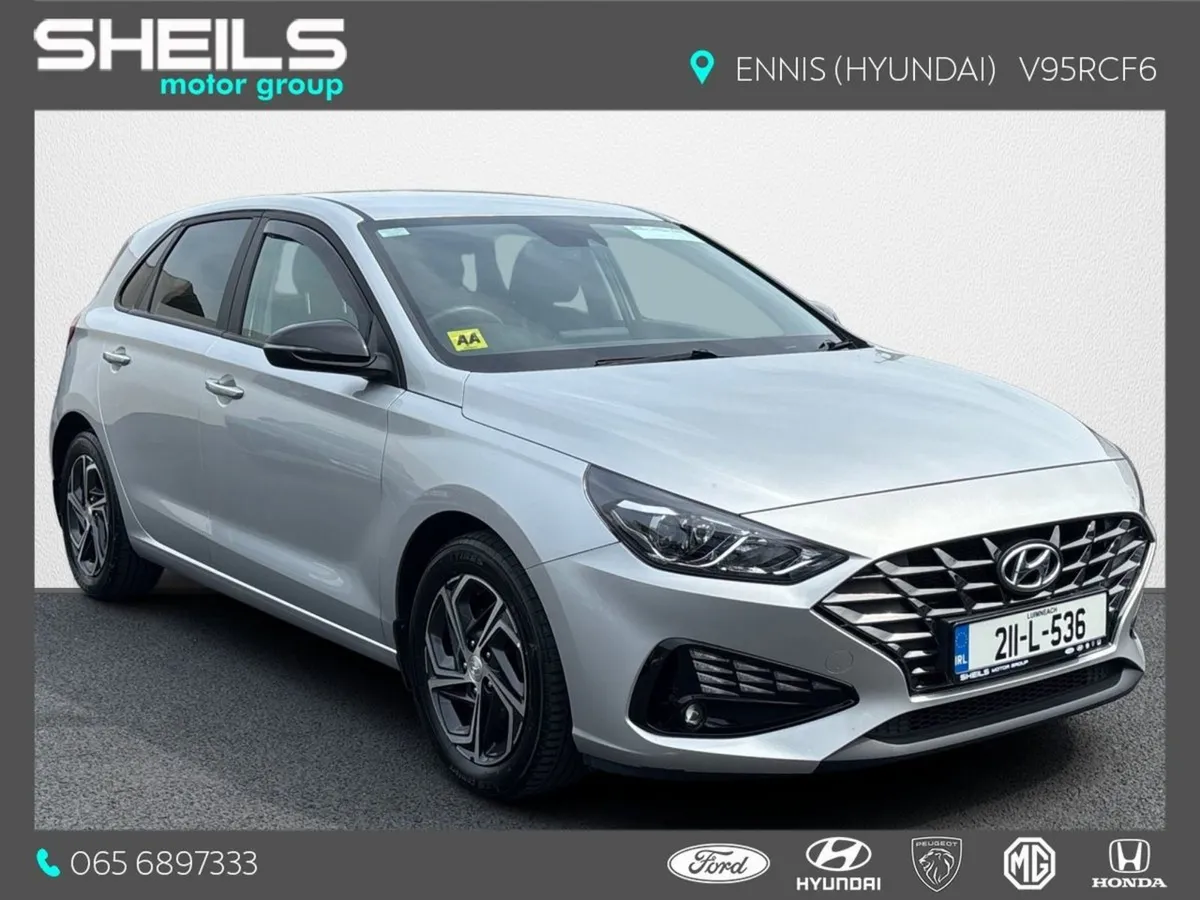 Hyundai i30 Petrol Deluxe Turbo - Image 1