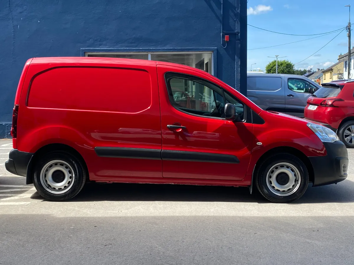 Peugeot Partner Access 1.6 Blue HDI 75 - Image 2