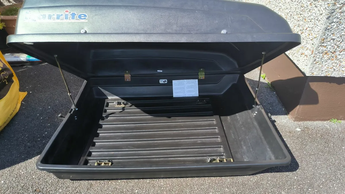 Car roofbox - Image 3