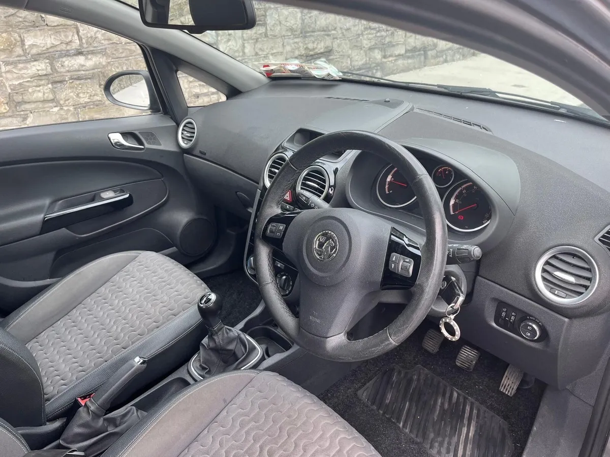 Opel Corsa 2014 ( CDTi) 1.3 - Image 3