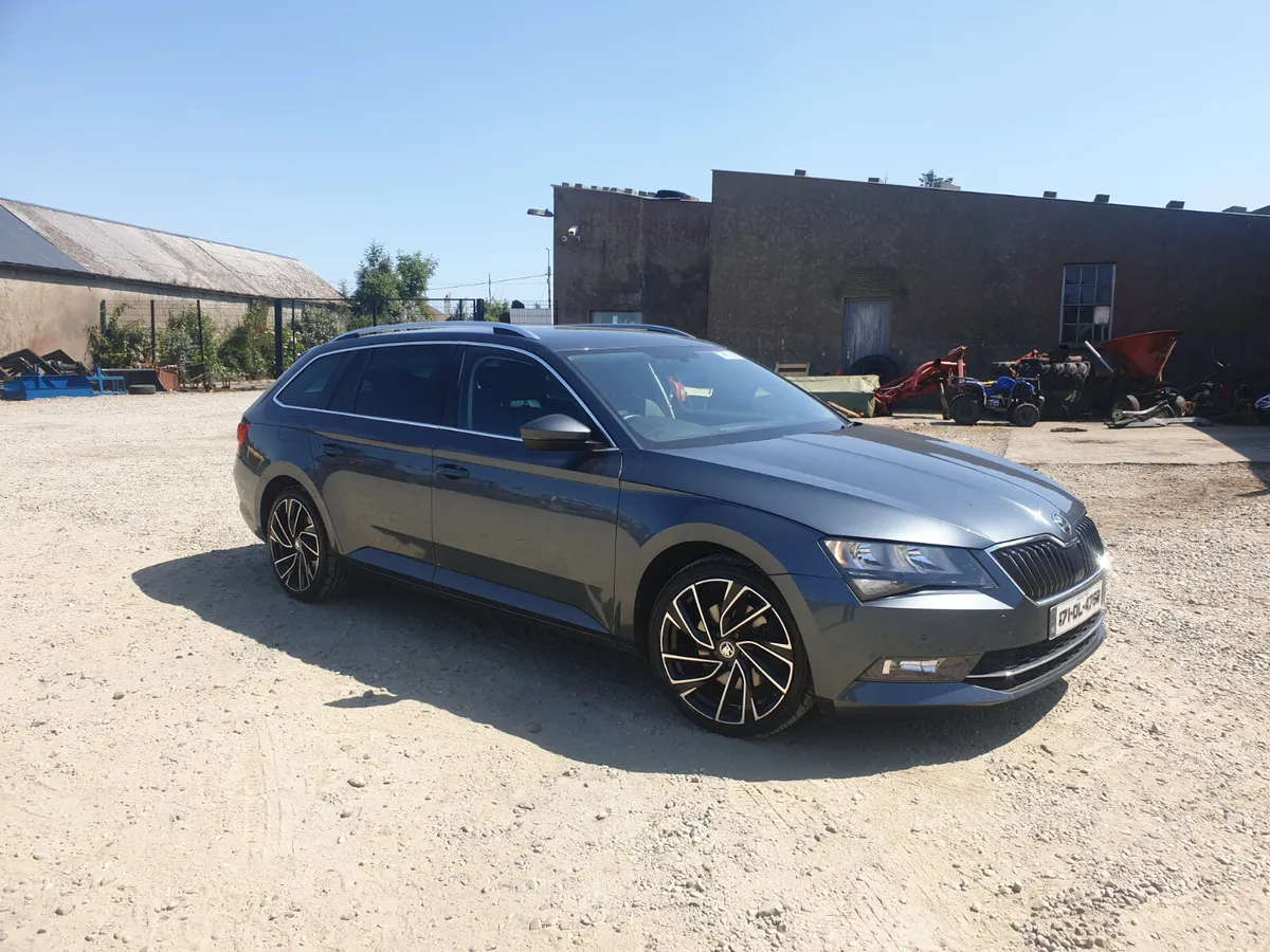 18" 19" Volkswagen Adelaide - Image 4