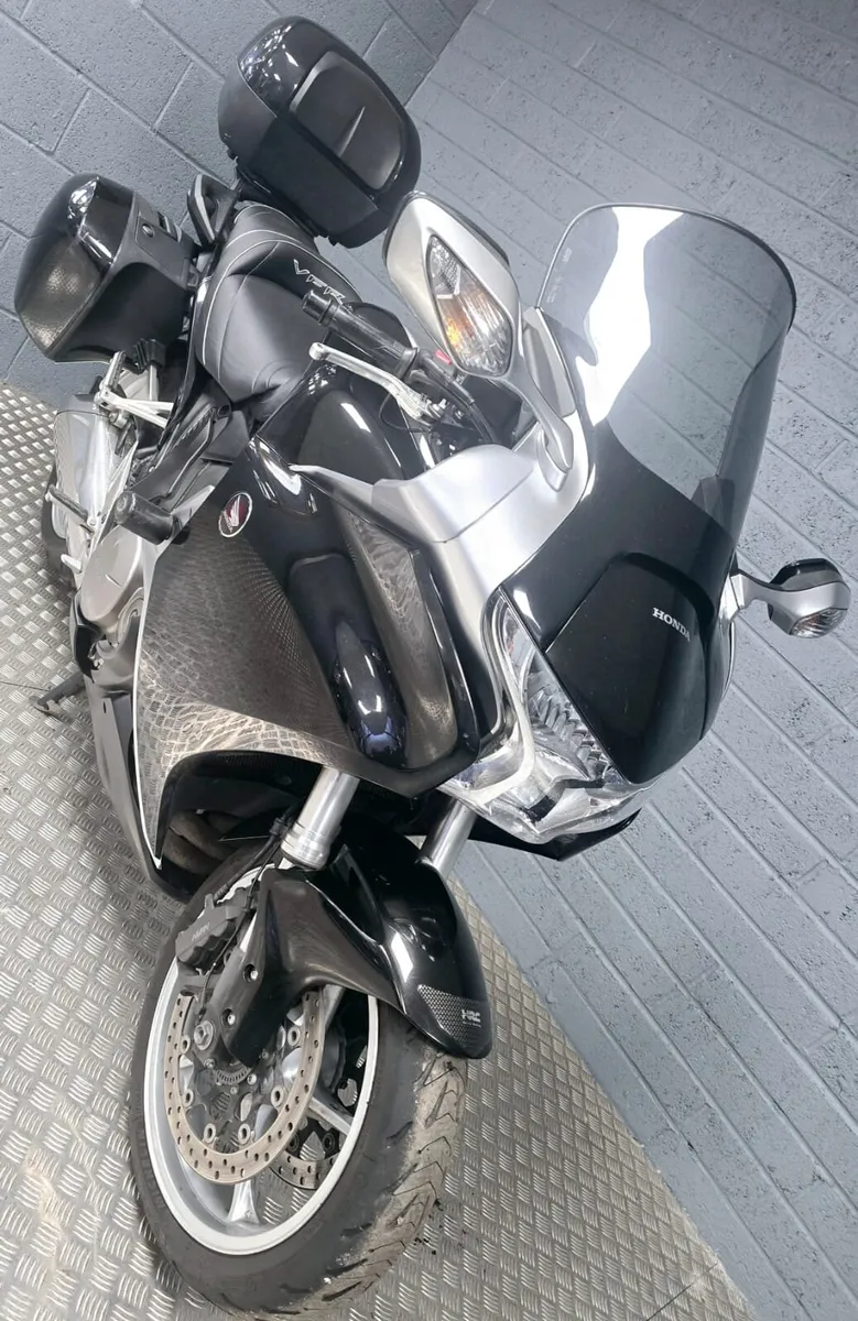 2013 Honda VFR1200 - Image 4