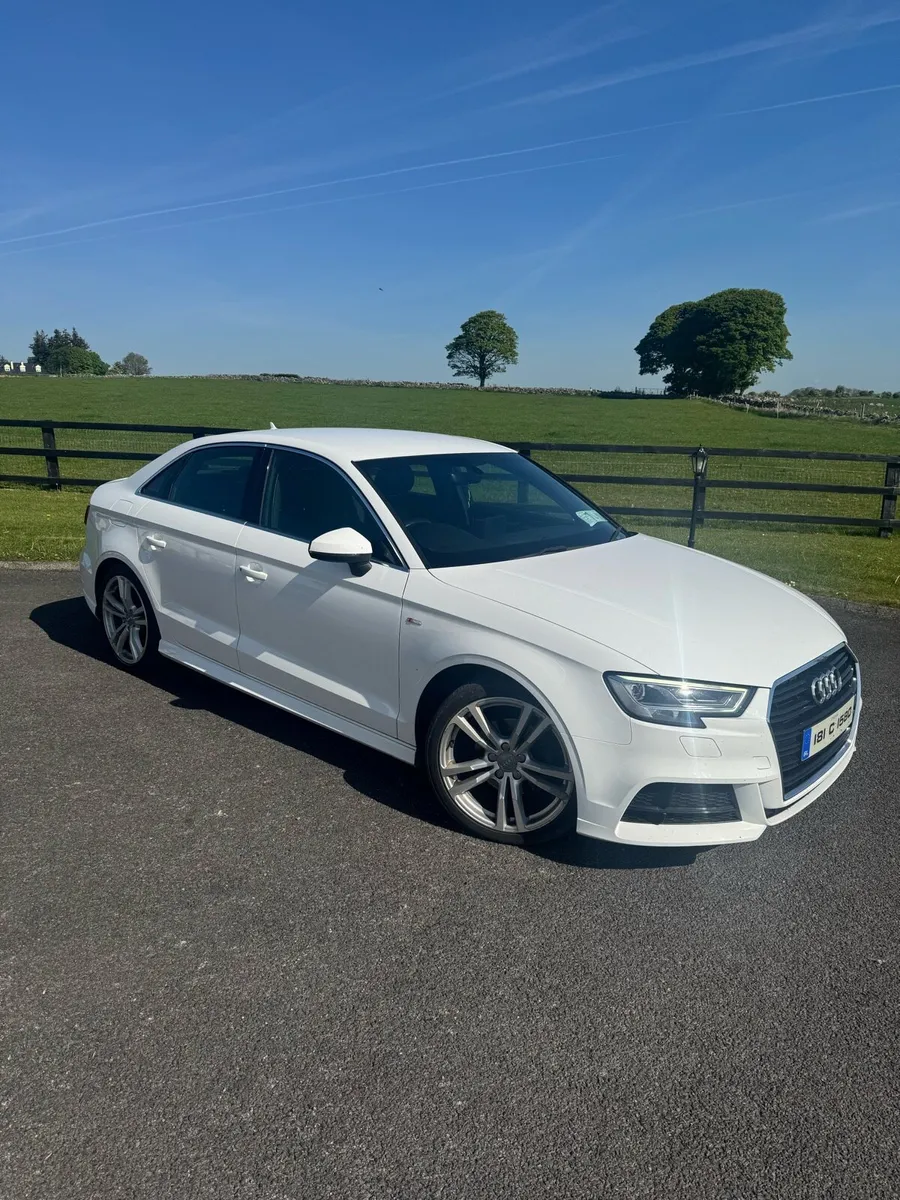 AUDI A3 1.6L S-LINE WHITE SALOON DIESEL 116 TDI - Image 3