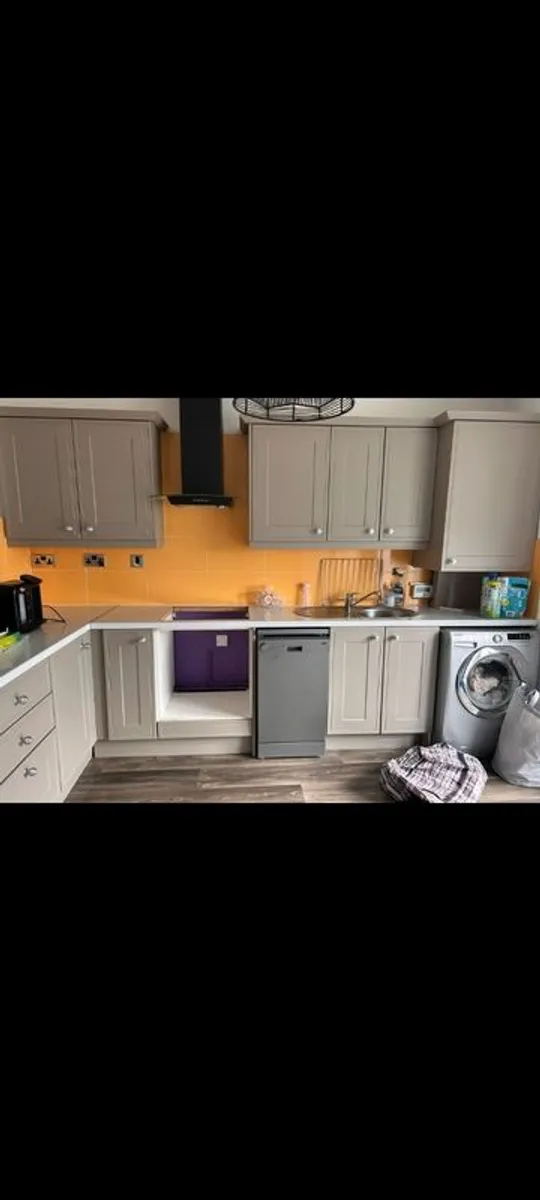 10 Kitchen Press Doors, 3 Drawers. €250 - Image 2