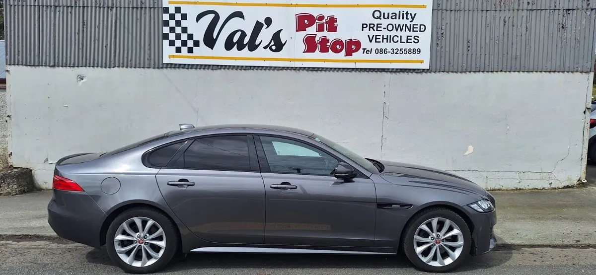 Jaguar XF 2017 - Image 2