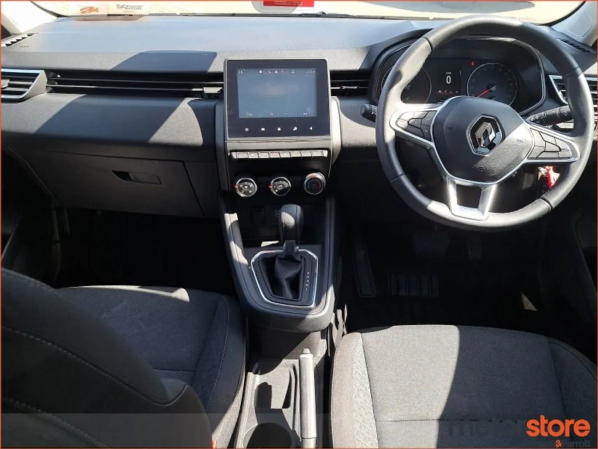 Renault Clio TCe 90 Equilibre (one Year Warranty - Image 4