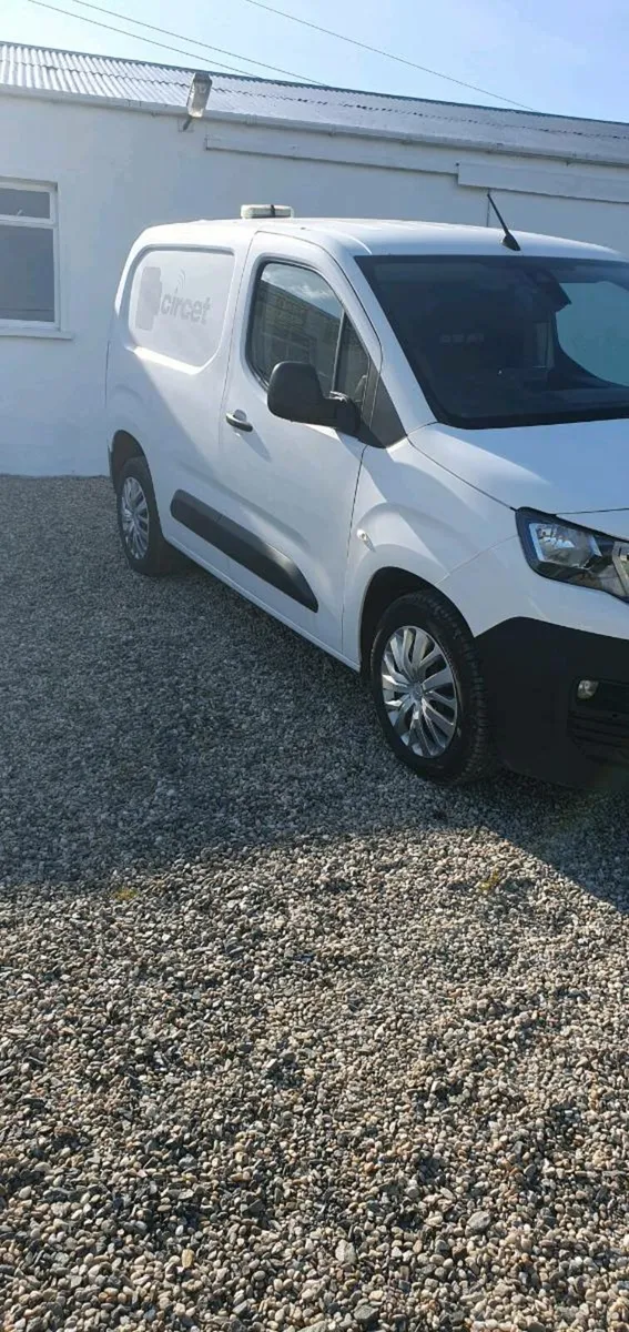 Peugeot  Partner van - Image 2