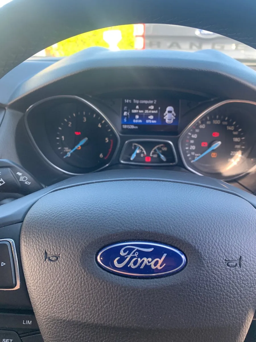 Ford Focus 2017 - Image 2