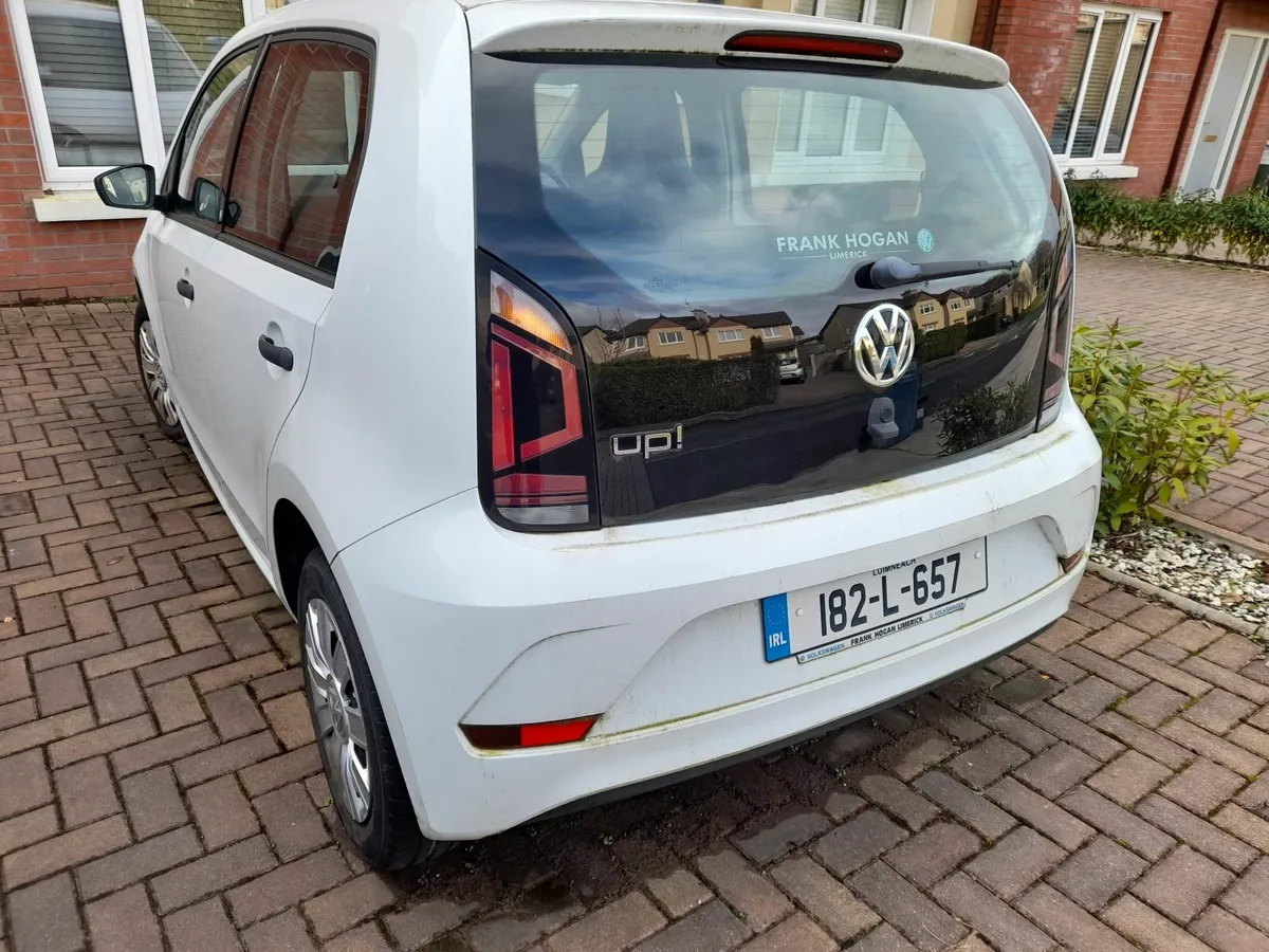 Volkswagen up! 2018 - Image 2