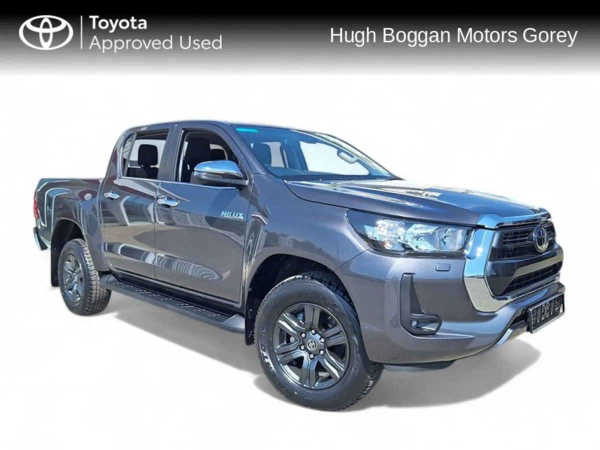 Toyota HiLux 2.8 SR5 Manual - Image 1