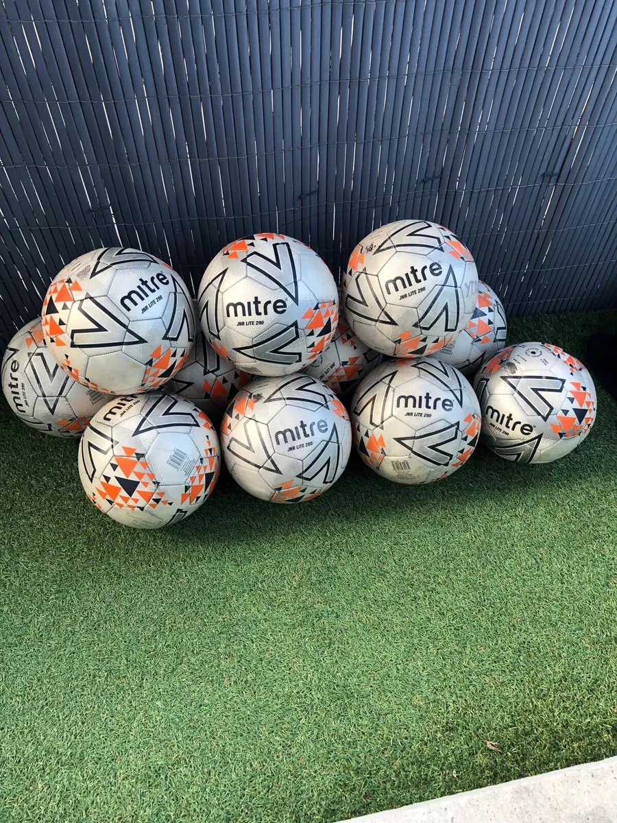 Footballs - Image 3