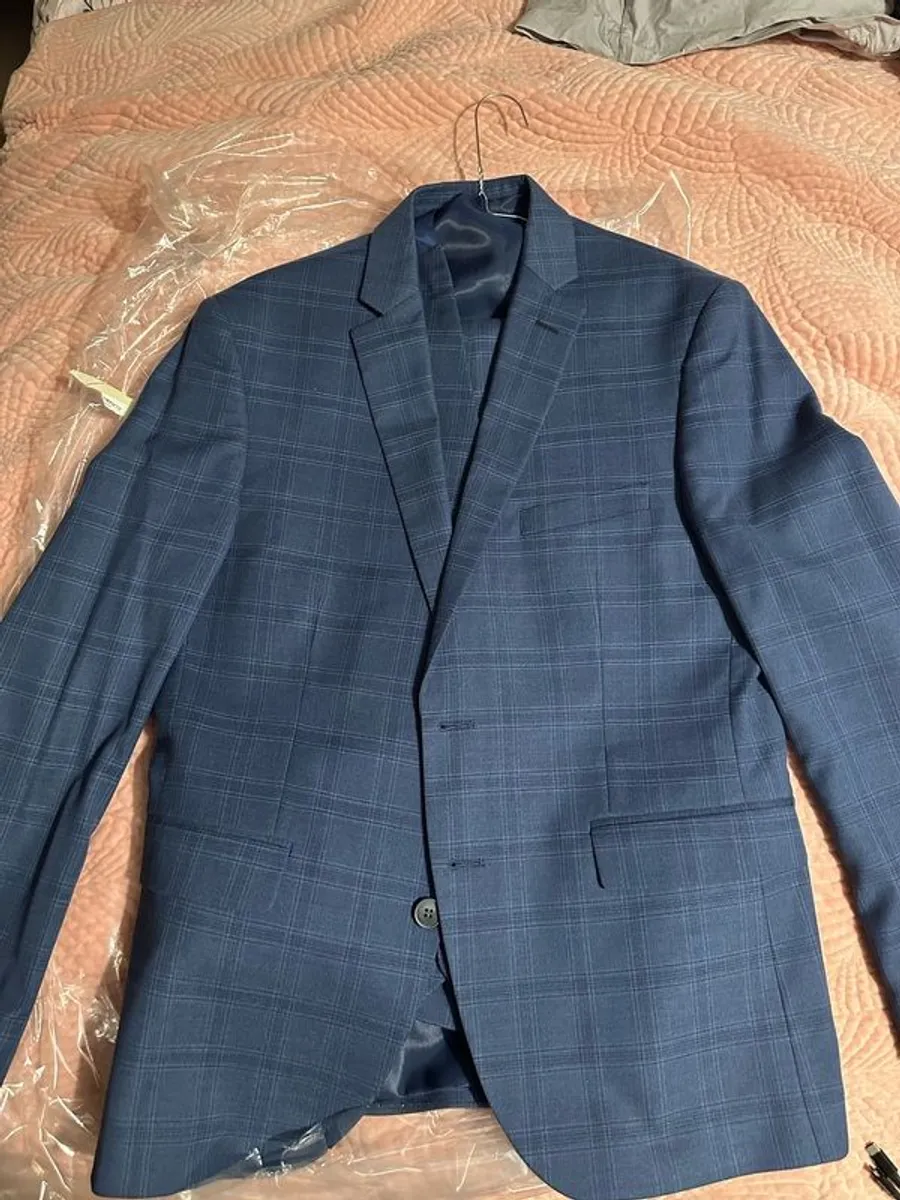 Mens Suit 40s - Image 1