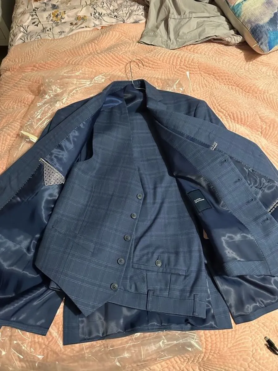 Mens Suit 40s - Image 2