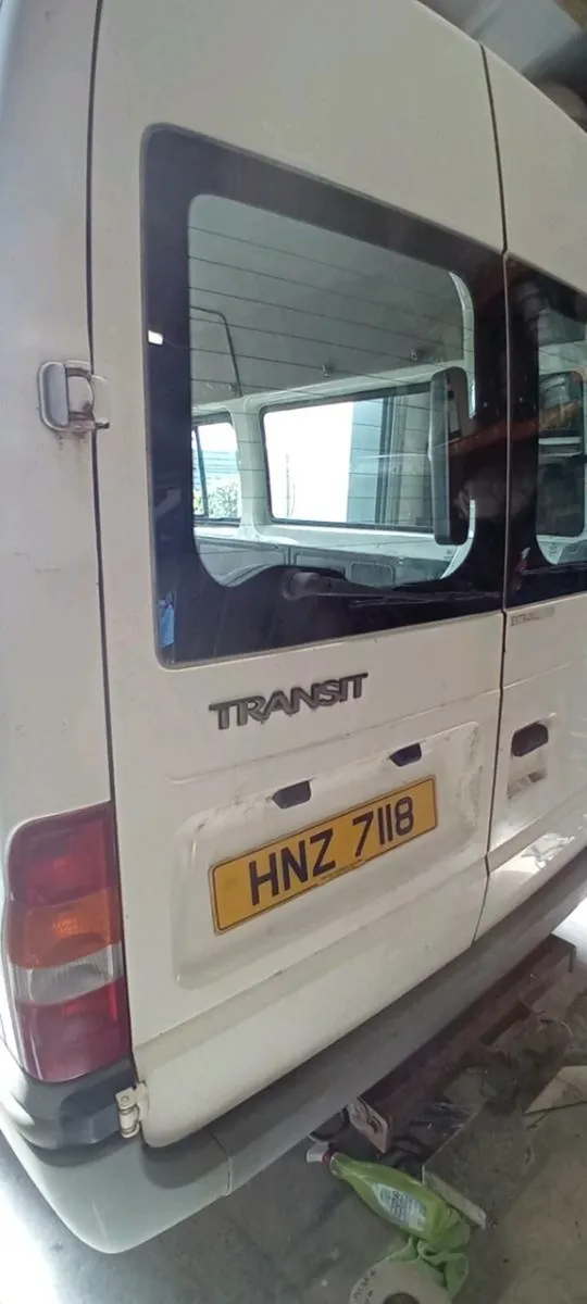 Transit van - Image 3