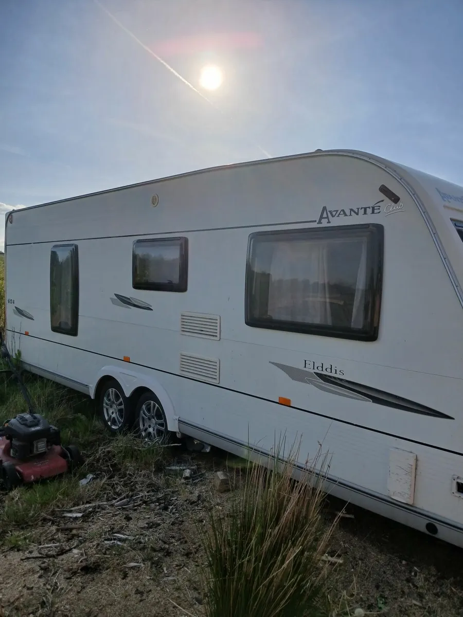 Caravan - Image 2
