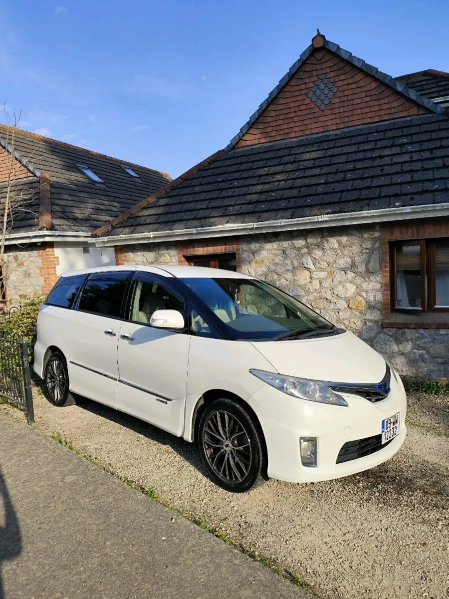 Toyota estima hybrid 7 seater - Image 2