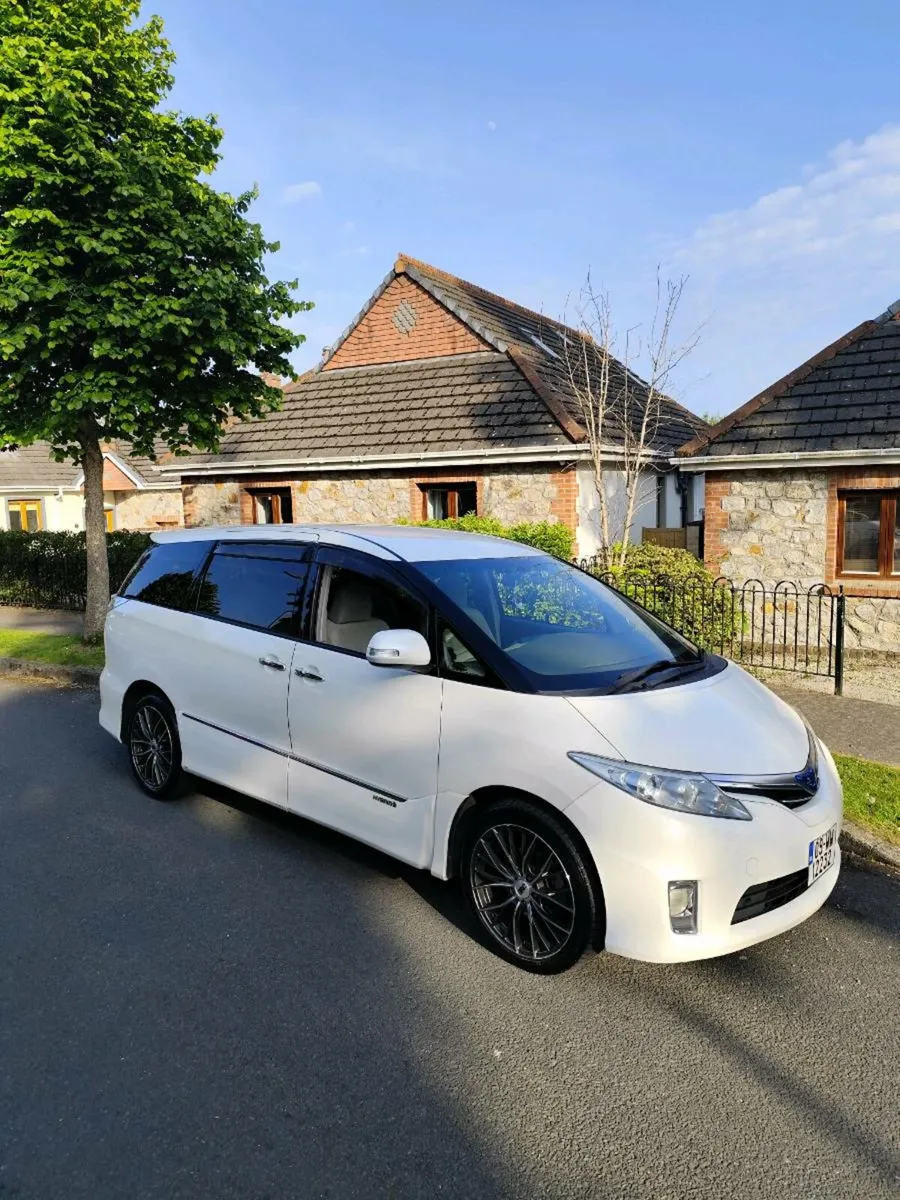 Toyota estima hybrid 7 seater - Image 3