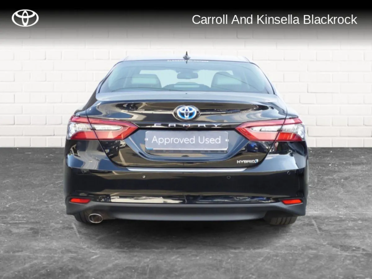 Toyota Camry Hybrid Platinum - Image 4