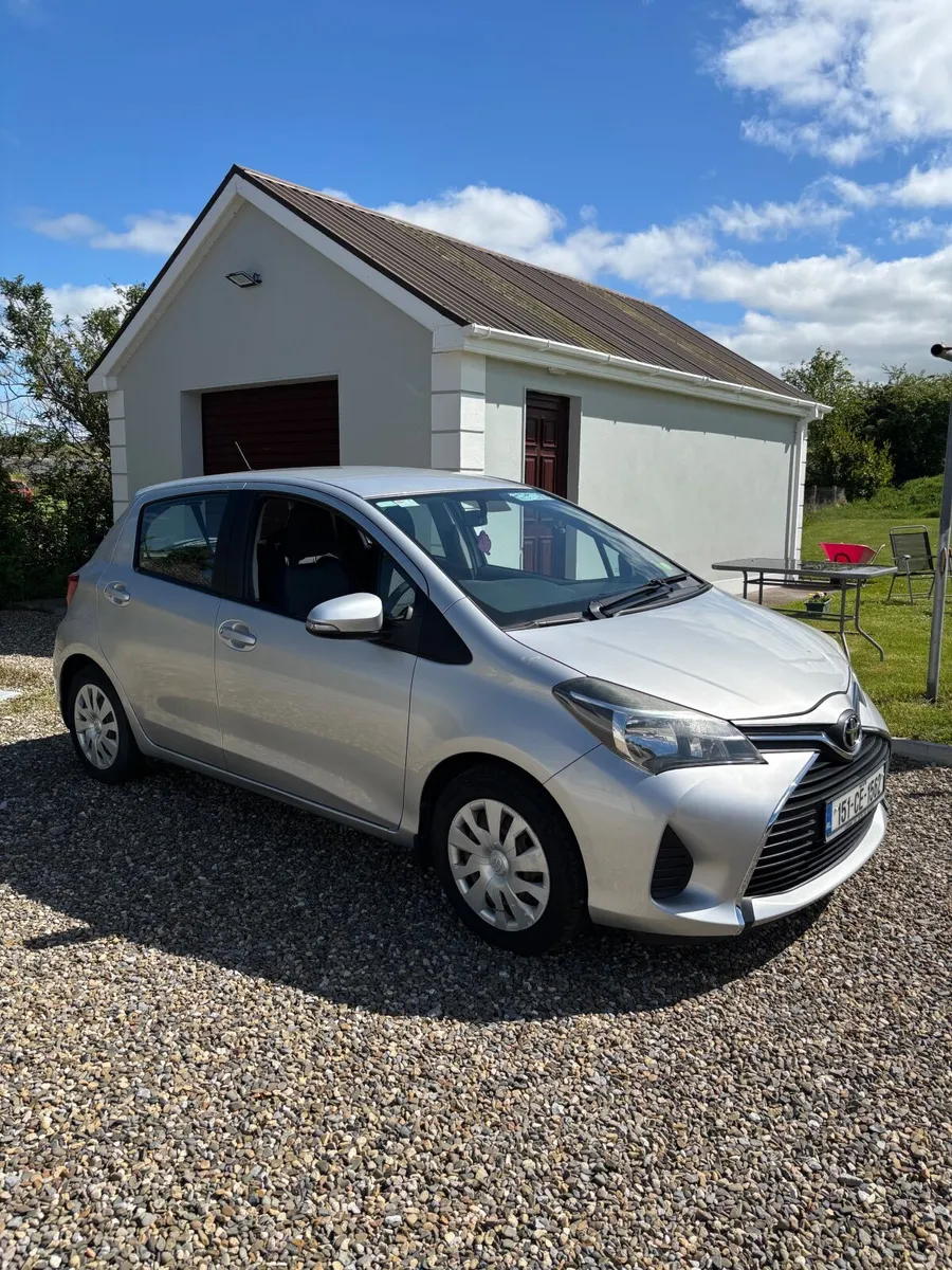 Toyota Yaris 2015 - Image 2